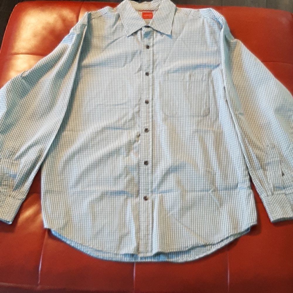 Arrow mens size M gray and black button up.
